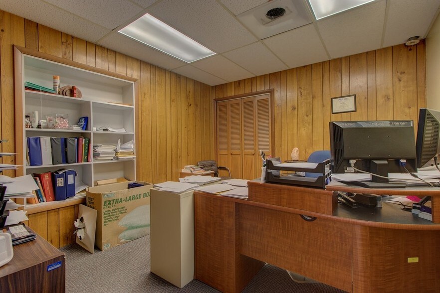 More Photos Of 4311 Appleton Ave NW, Roanoke Office For Lease