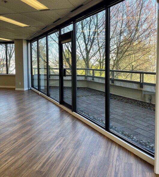 More Photos Of 221 W Esplanade, North Vancouver Office For Lease