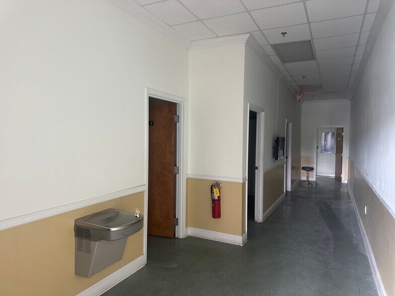 More Photos Of 5677 Buford Hwy NE, Doraville Storefront For Lease