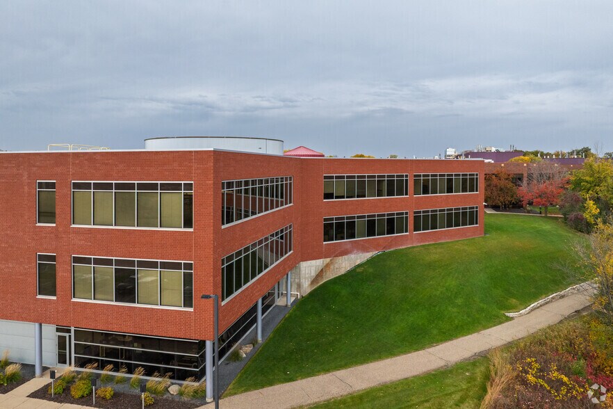 More Photos Of 10700 Bren Rd W, Minnetonka Manufacturing For Lease