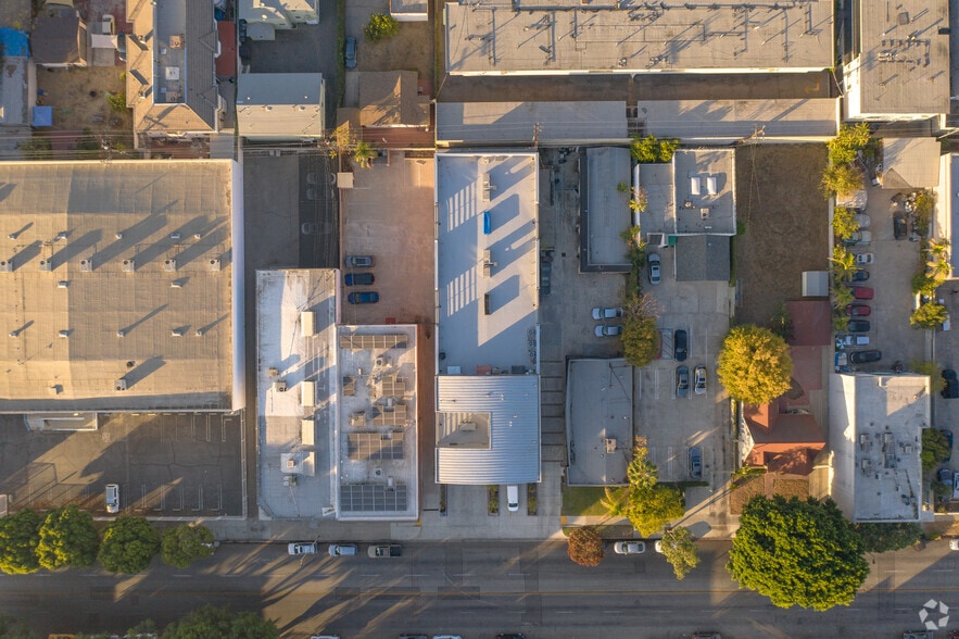 More Photos Of 645 W Broadway, Glendale Distribution For Lease