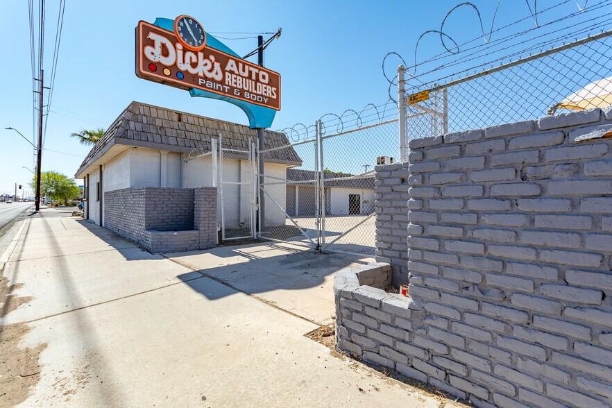 More Photos Of 201 W 24th St, Yuma Industrial For Sale