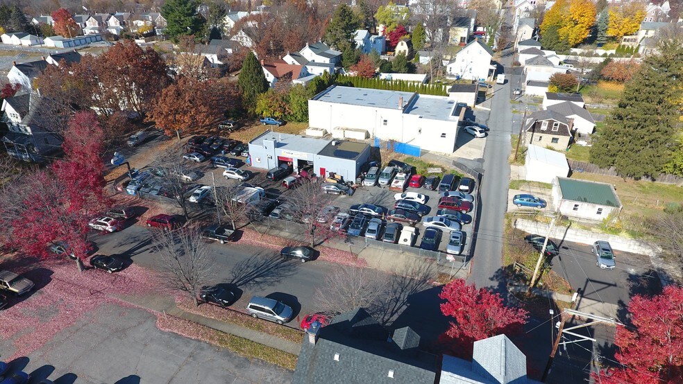 More Photos Of 911 Orchard St, Bethlehem Auto Repair For Lease
