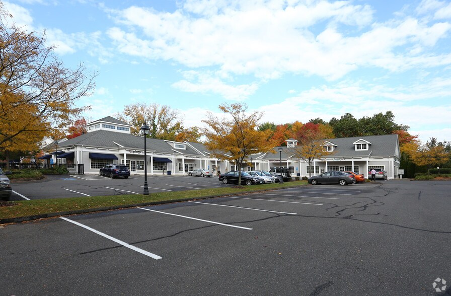 More Photos Of 1001-1009 Hebron Ave, Glastonbury General Retail For Lease