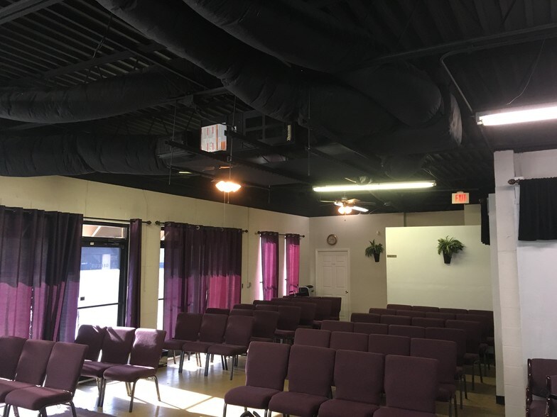 More Photos Of 6636 E WT Harris Blvd, Charlotte Light Distribution For Lease