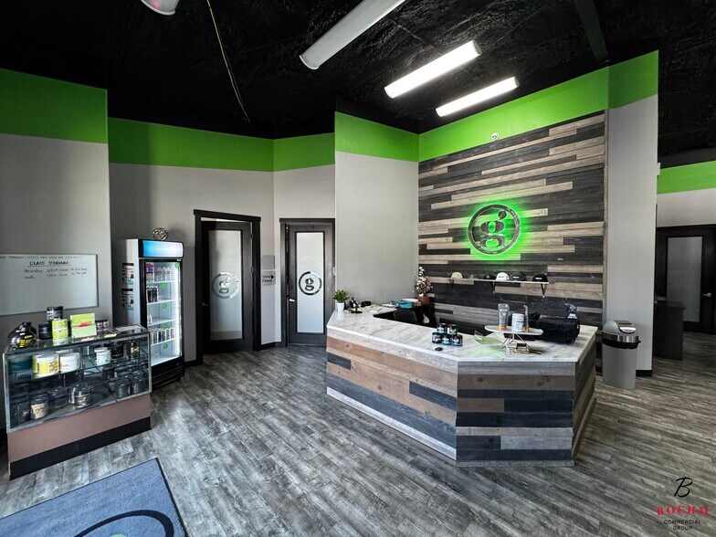 More Photos Of 1405 Sidney Baker St, Kerrville Office For Lease