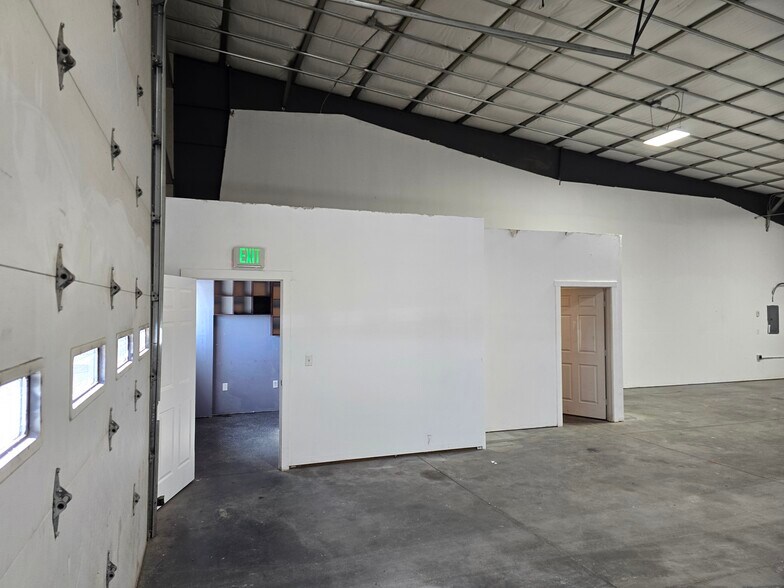 More Photos Of 1380 N 800 E, Shelley Industrial For Lease