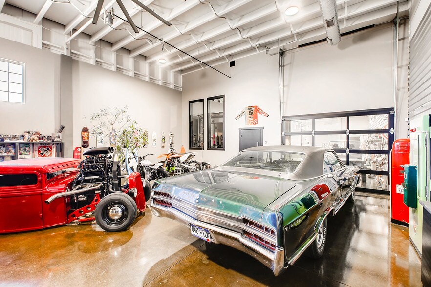 More Photos Of 9337 Commerce Center St, Highlands Ranch Showroom For Sale