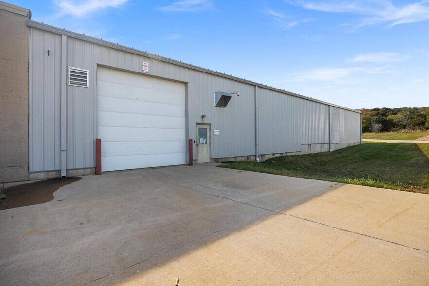 More Photos Of 6533 N Galena Rd, Peoria Industrial For Sale