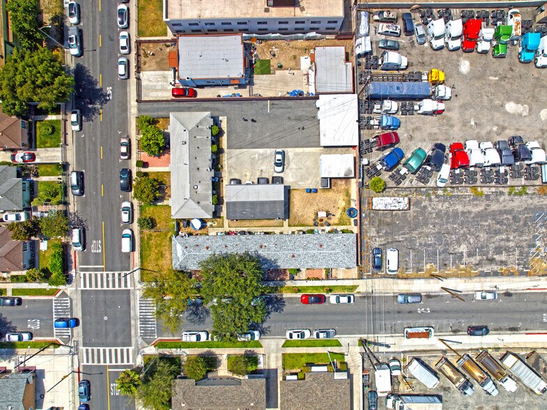 More Photos Of 5117 Everett Ave, Maywood Apartments For Sale