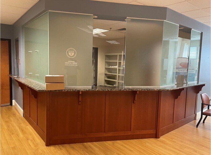 More Photos Of 898-900 Washington St, Norwood Medical For Lease