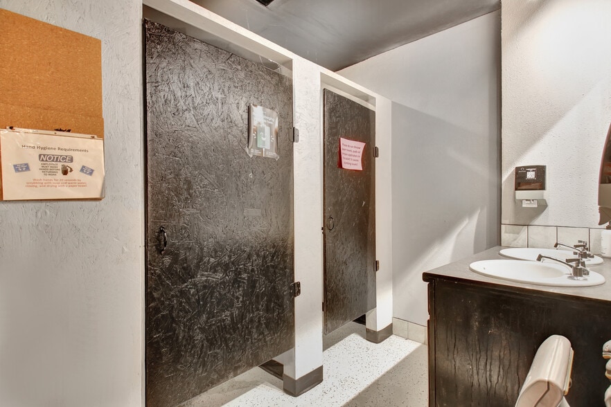 More Photos Of 7716 N Main St, Jonesboro Freestanding For Sale