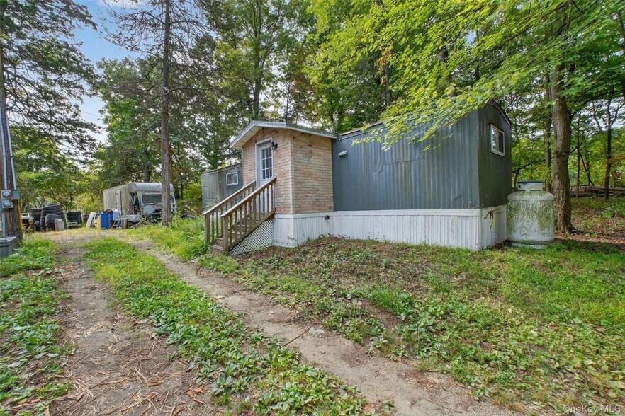 More Photos Of 3 Horsemens Trl, Cold Spring General Retail For Sale