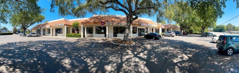More Photos Of 4110 SW 34th St, Gainesville General Retail For Lease