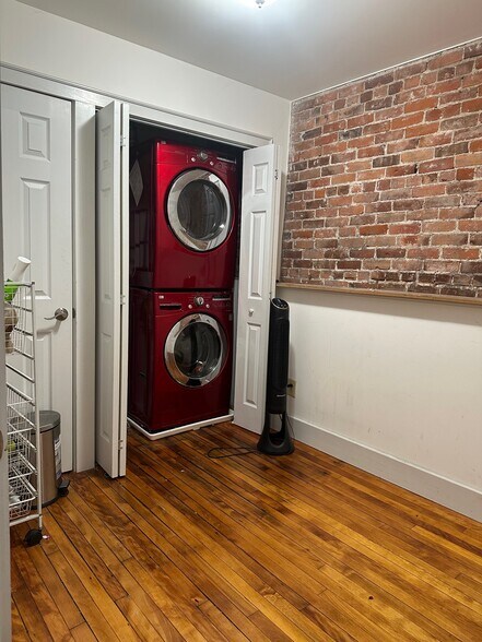 More Photos Of 162-164 Glen St, Glens Falls Storefront Retail Residential For Sale