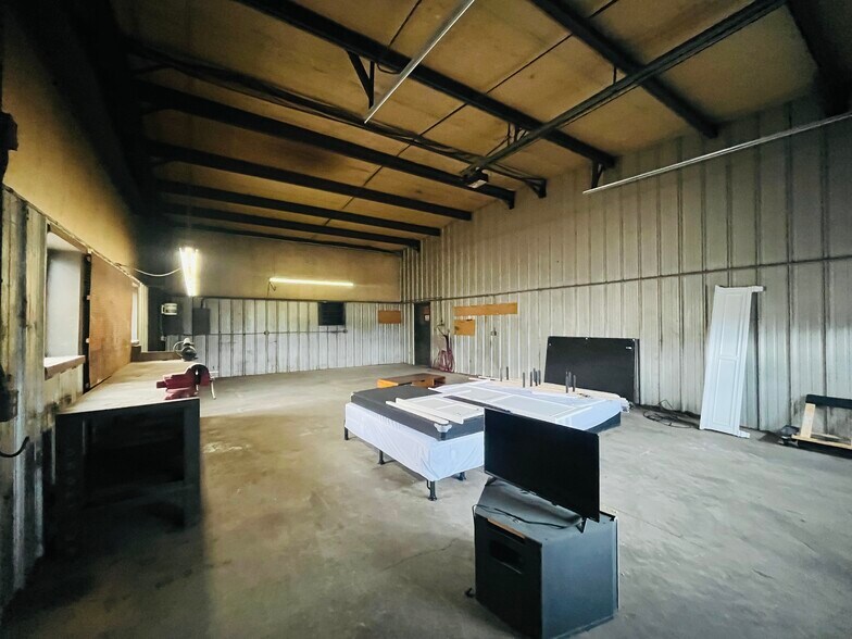 More Photos Of 920 Birch St, Norfolk Service For Sale