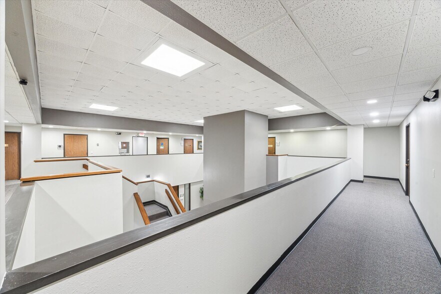 More Photos Of 17041 El Camino Real, Houston Office Residential For Sale