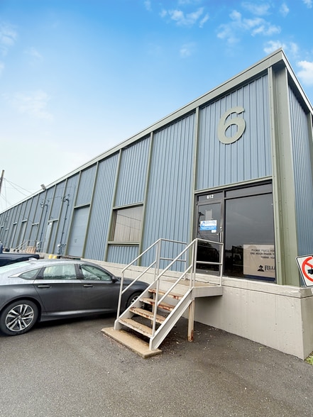 More Photos Of 612 Parkway View Dr, Pittsburgh Warehouse For Lease
