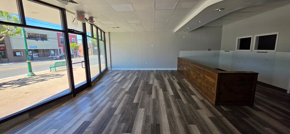 More Photos Of 1-7 N Main St, Southington Storefront Retail Office For Lease