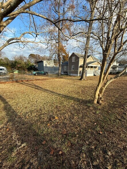 More Photos Of 2113 Wrightsville Ave, Wilmington Flex For Sale