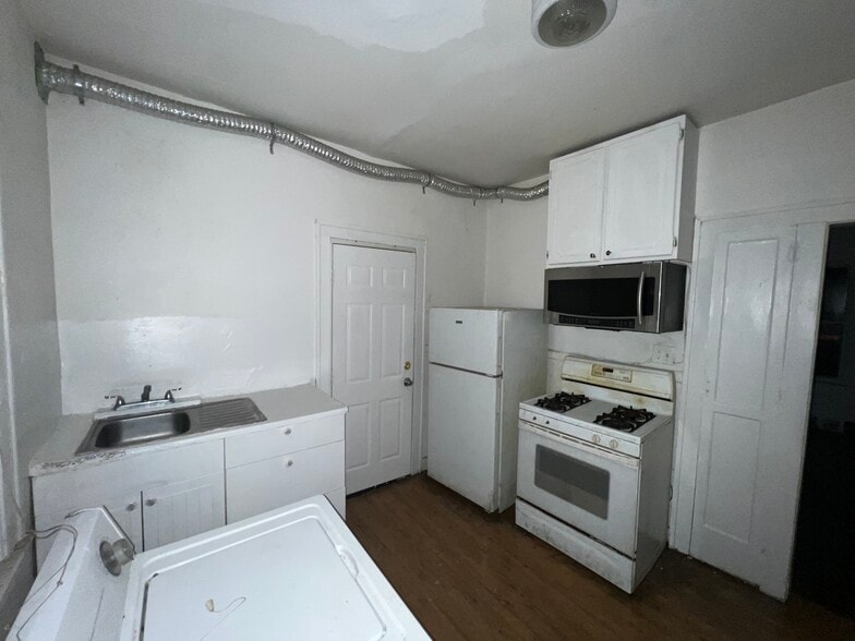 More Photos Of 3311 W Grand St, Detroit Multifamily For Sale