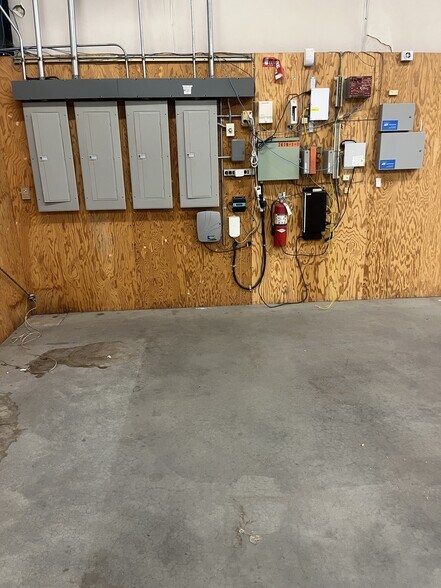 More Photos Of 101 S Wiser Ln, Moses Lake Industrial For Lease