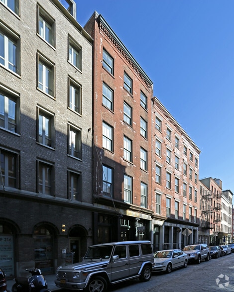 More Photos Of 220 Front St, New York Apartments For Lease