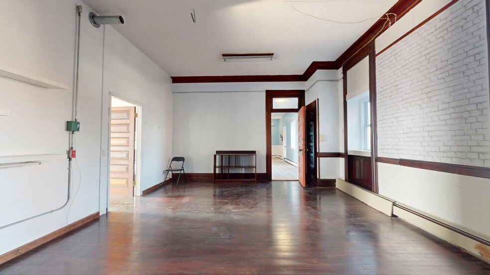 More Photos Of 42 W Main St, Riverhead Storefront Retail Office For Lease