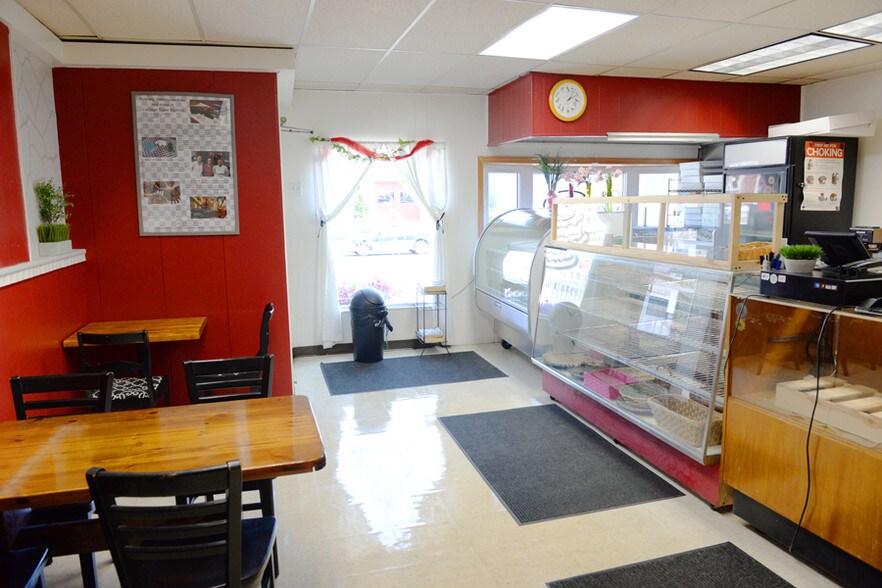 More Photos Of 1654 Elmwood Ave, Buffalo Restaurant For Sale