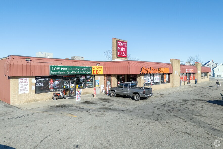 More Photos Of 870 N Main St, Fall River Freestanding For Lease