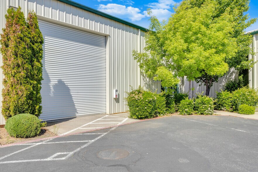 More Photos Of 18855 Microtronics, Sonora Industrial For Sale