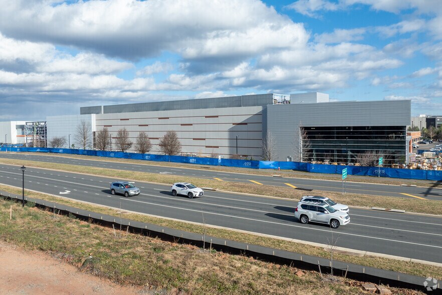 Primary Photo Of 21625 Red Rum Dr, Ashburn Industrial For Lease