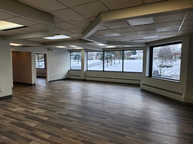 More Photos Of 24600 Detroit Rd, Westlake Medical For Sale