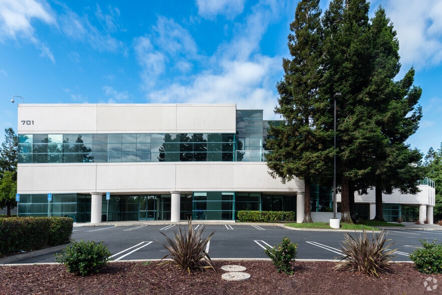 More Photos Of 701 E Middlefield Rd, Mountain View Research And Development For Lease