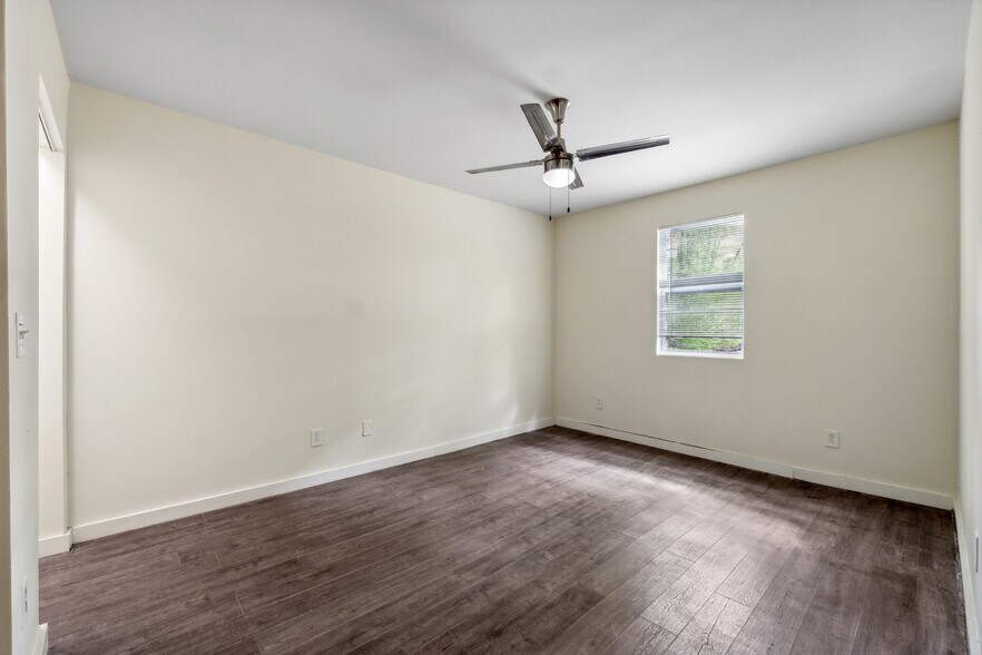 More Photos Of 1303 N Druid Hills Rd NE, Brookhaven Office Residential For Sale