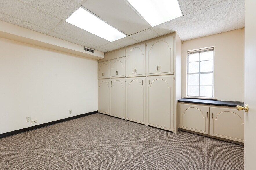 More Photos Of 3801 NW 63rd St, Oklahoma City Office For Lease