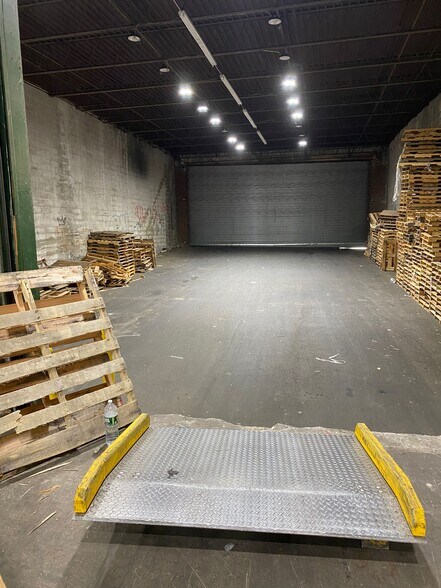 More Photos Of 293-309 Marshall St, Paterson Warehouse For Lease
