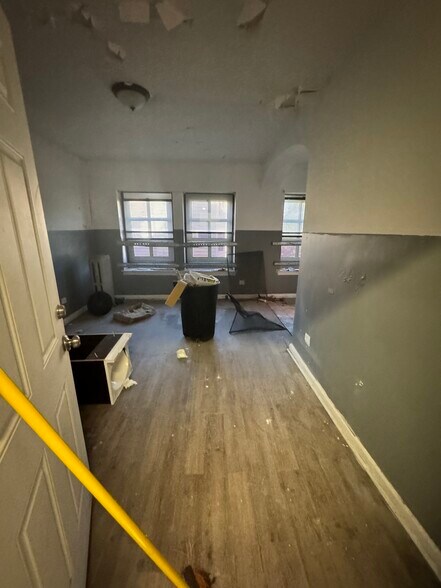 More Photos Of 7456 S Shore Dr, Chicago Apartments For Sale