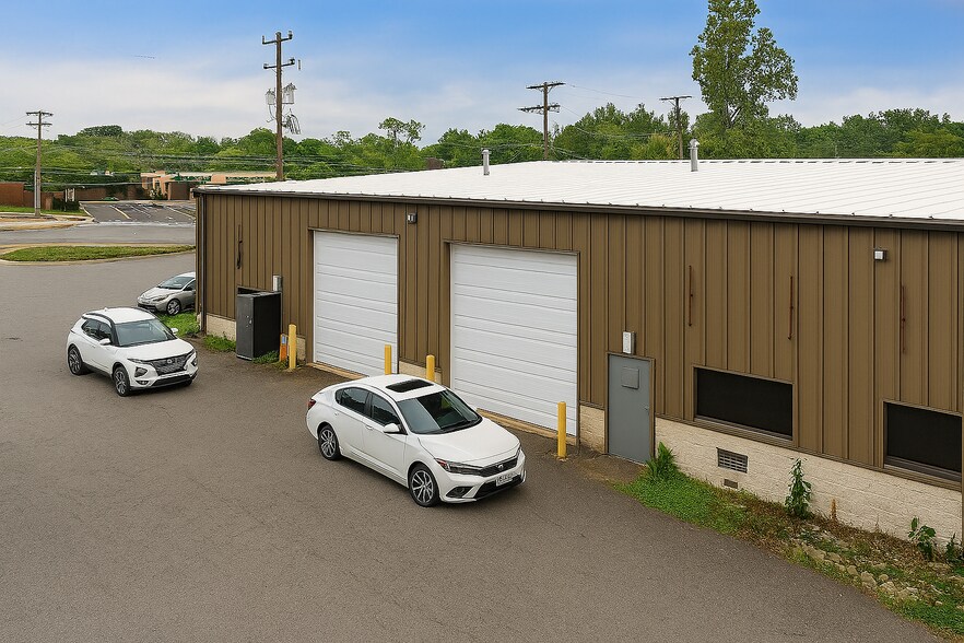 More Photos Of 21955 Cascades Pky, Sterling Distribution For Lease