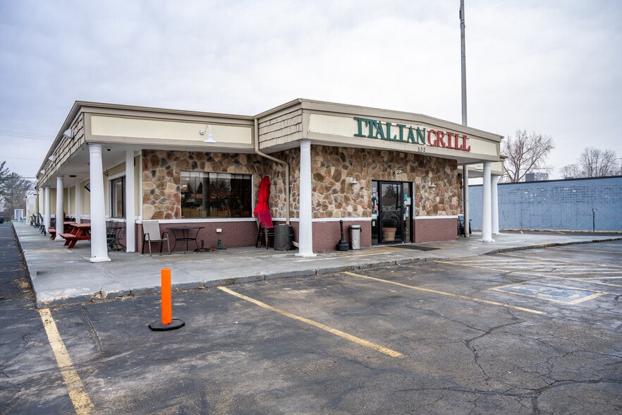 More Photos Of 532 Gateway Ave, Mauston Restaurant For Sale