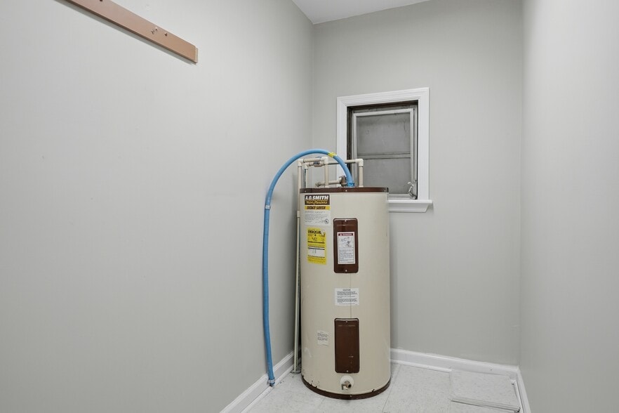 More Photos Of 615 Barlow St, Americus Healthcare For Sale