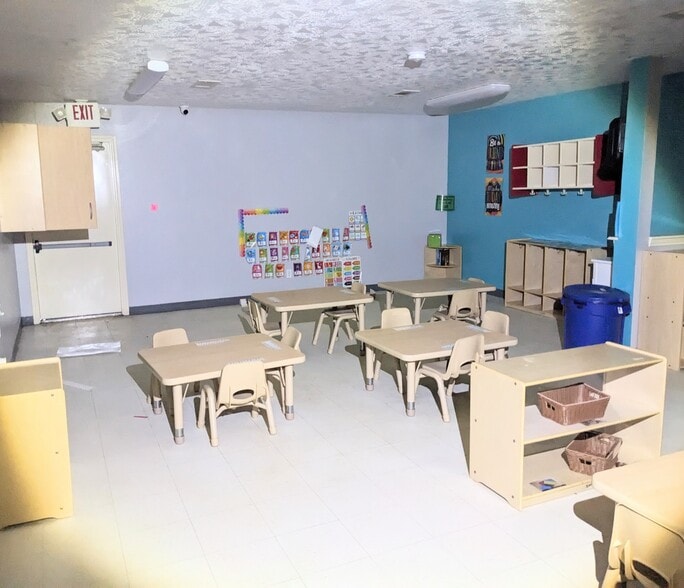 More Photos Of 3605 Amos st st, Houston General Retail For Lease