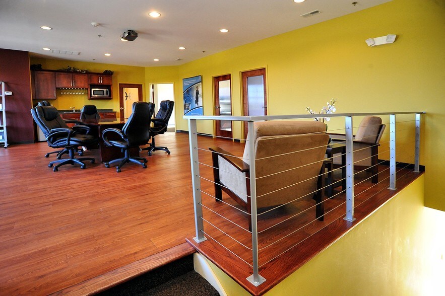 More Photos Of 830 Sidewalk Rd, Chesterton Loft Creative Space For Sale