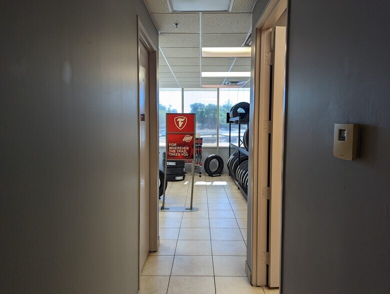 More Photos Of 11819 N Saguaro Blvd, Fountain Hills Auto Repair For Sale