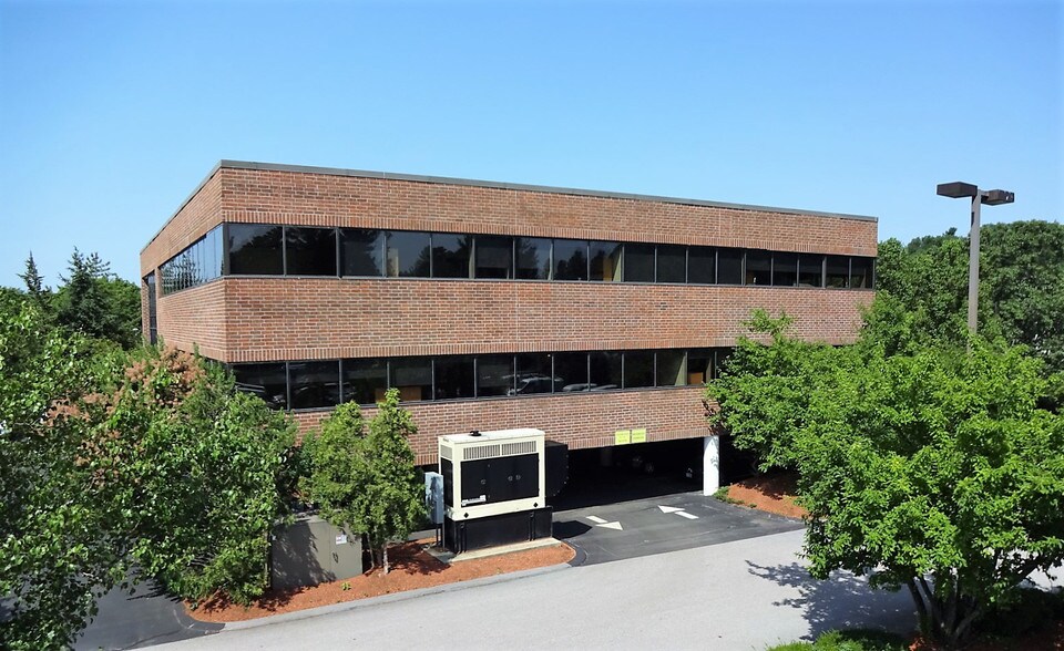 Primary Photo Of 6 Trafalgar Sq, Nashua Office For Lease