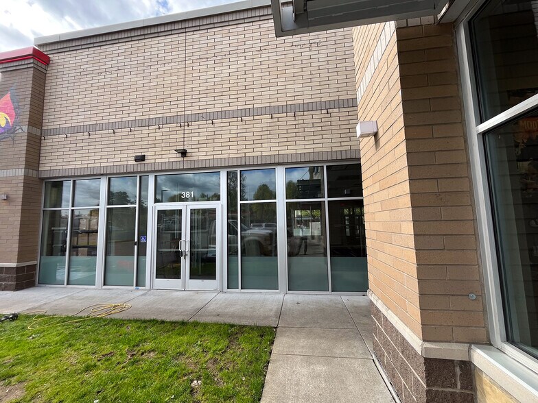 More Photos Of 345 NW Burnside Rd, Gresham Storefront For Lease