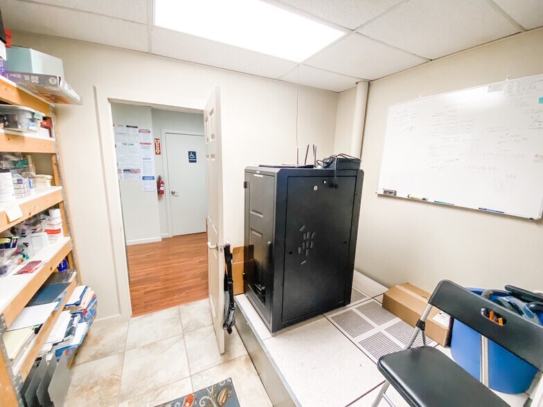 More Photos Of 3643 S Highway 92, Sierra Vista Office For Lease