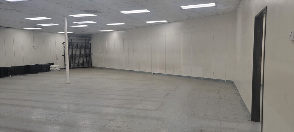 More Photos Of 611-675 N Broadway, Escondido Unknown For Lease