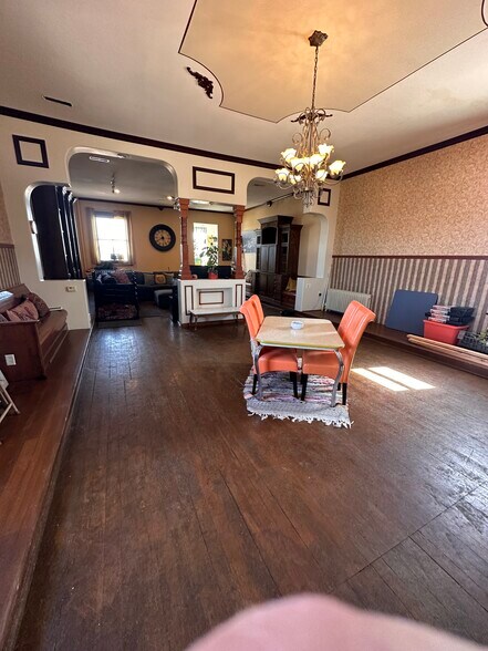 More Photos Of 36 W Utah Ave, Payson Storefront For Sale