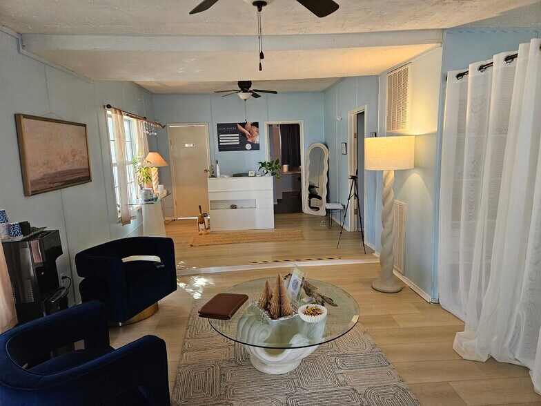 More Photos Of 245 Gonyo Ln, Richmond Office For Lease